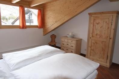 Hotel Gasthaus Zum Weissen Kreuz Samedan Pokój zdjęcie